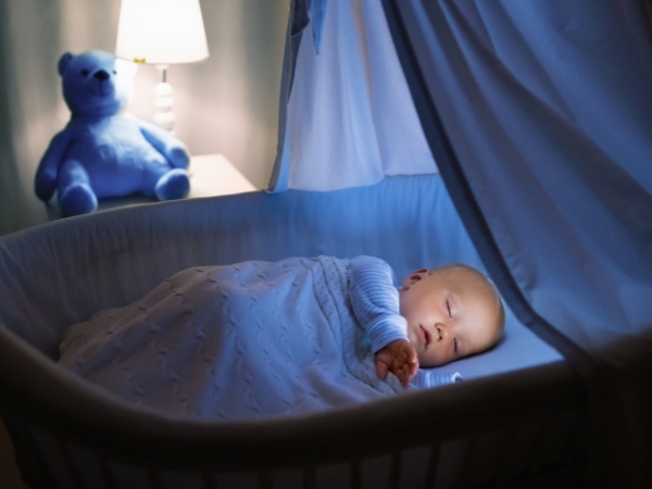 Sonno neonato 4651 600x450